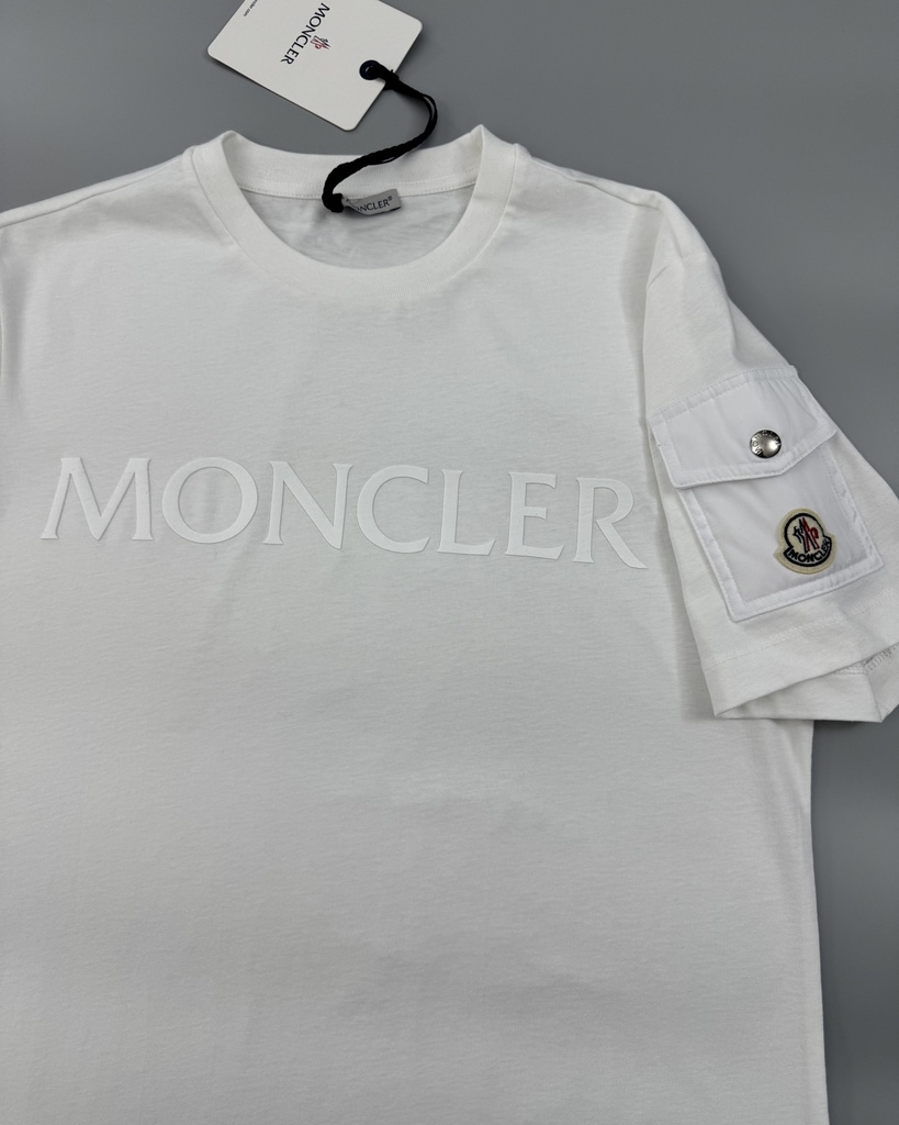 Moncler Logo T-Shirt J20918C000