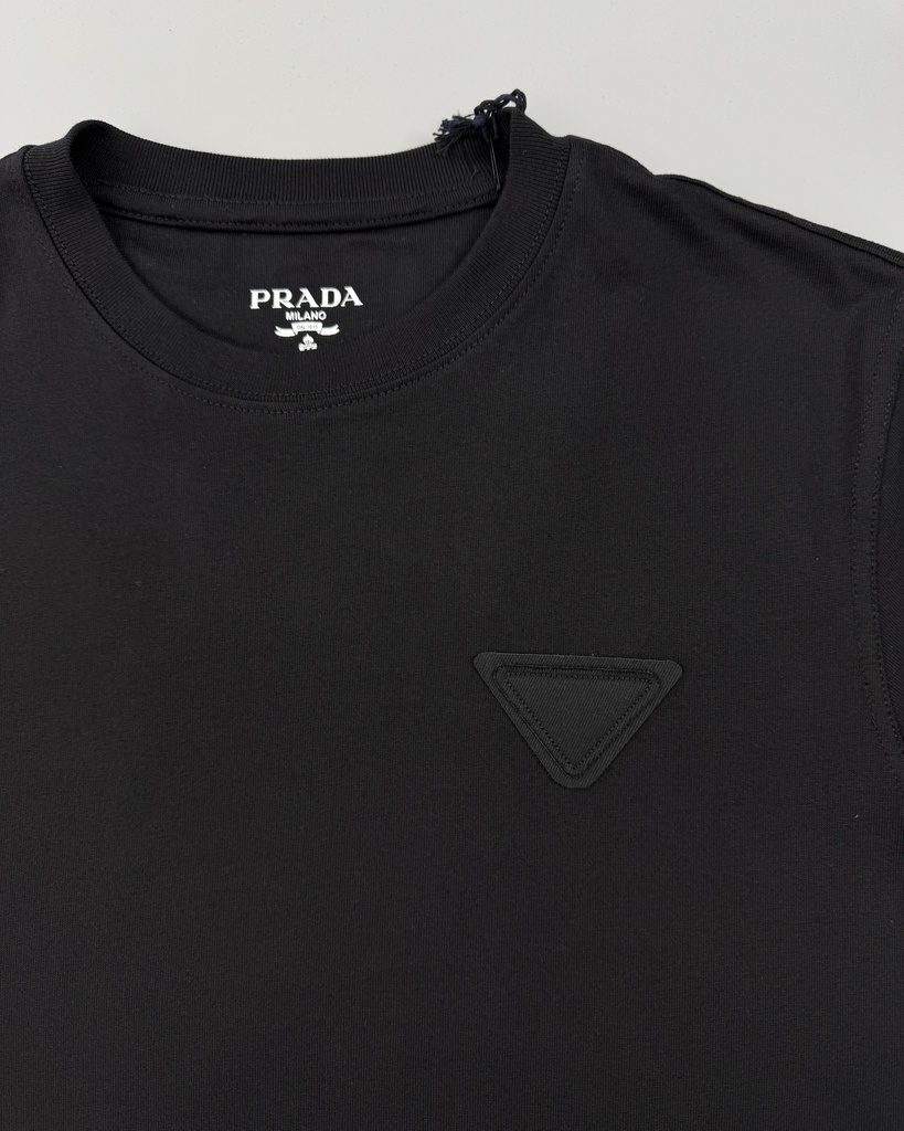 Prada Logo Patch Cotton T-Shirt UJN852S